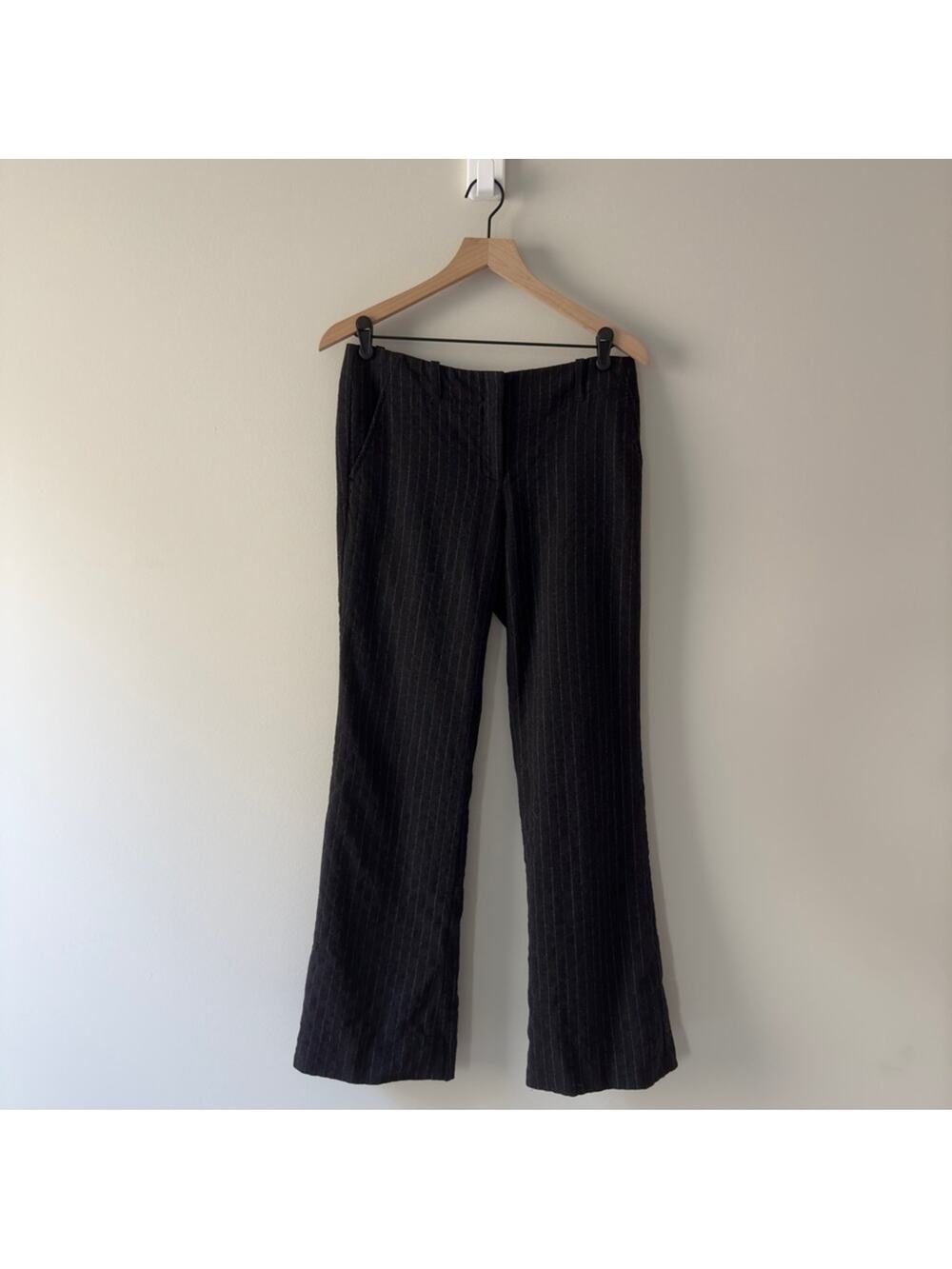 Theory Wool Pinstripe Pants Business Casual Pockets Belt loops zip hook and eye